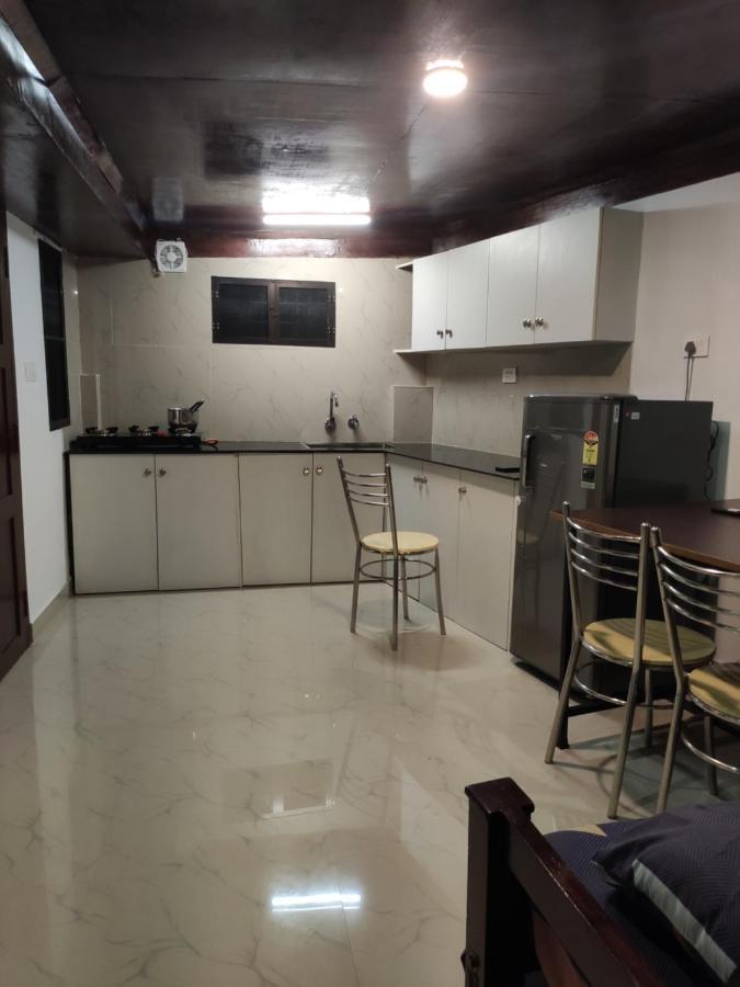 Budget Home Kochi エクステリア 写真