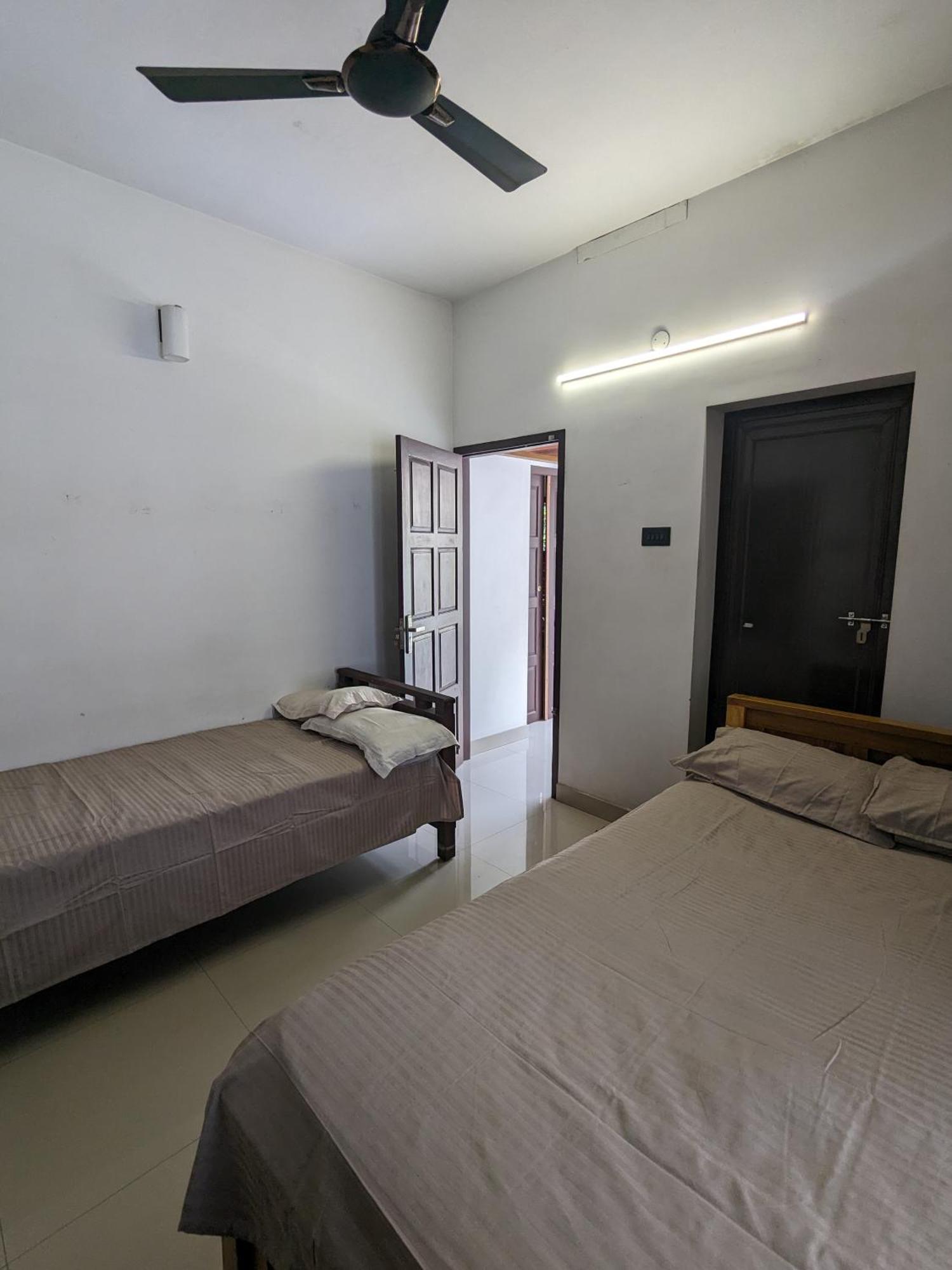Budget Home Kochi エクステリア 写真