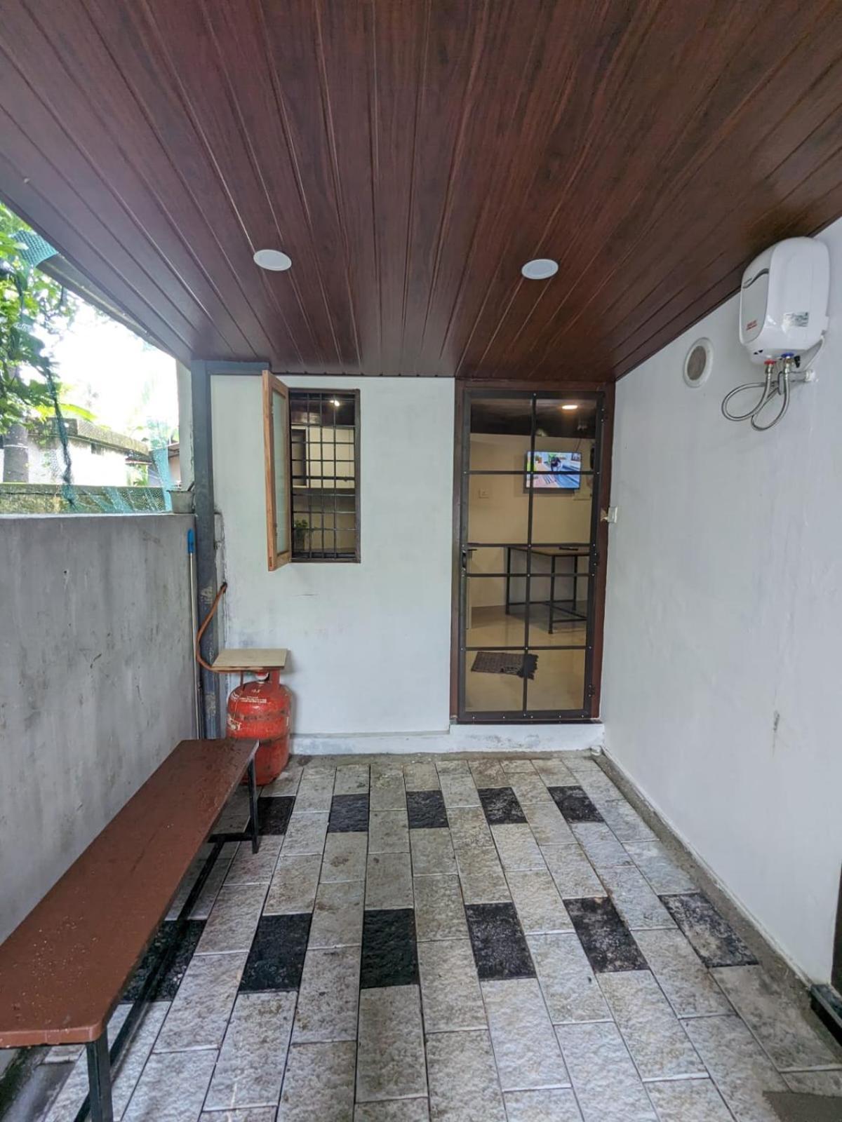 Budget Home Kochi エクステリア 写真