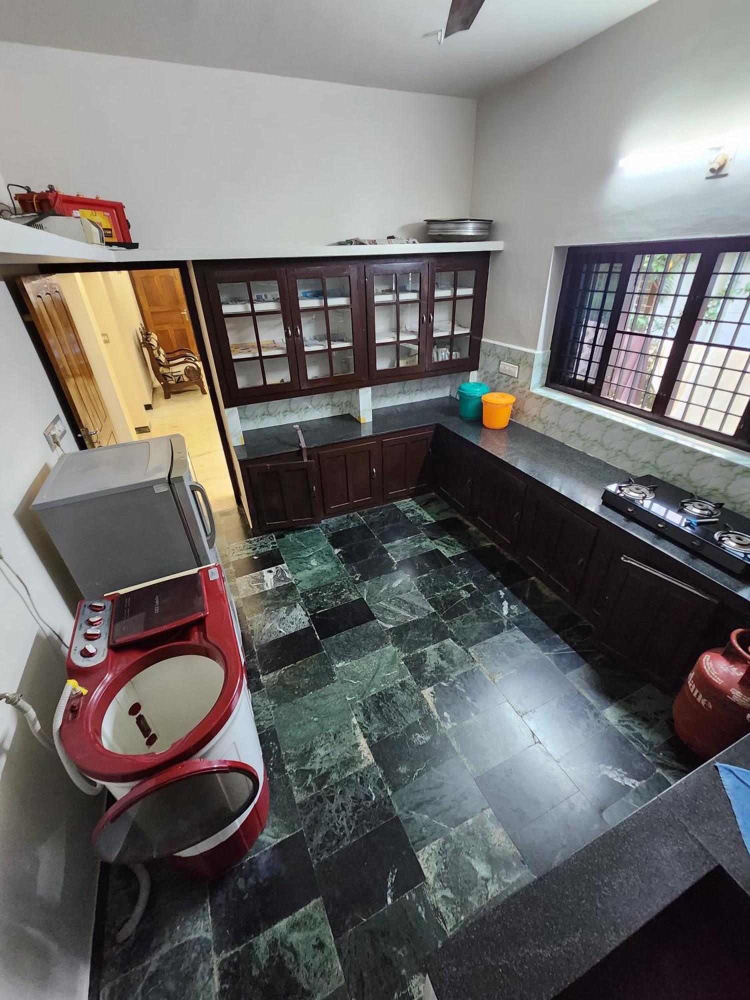 Budget Home Kochi エクステリア 写真